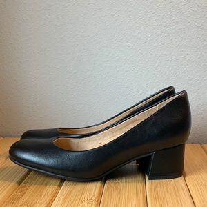 Naturalizer Donelle Block Heel Pumps, size 5